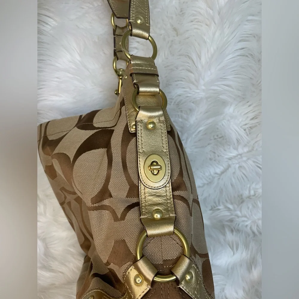 Gold Coach hobo shoulder bag - Picture 5 of 10